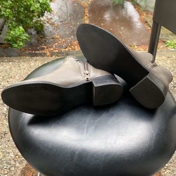 Boots - Picture 4 of 7